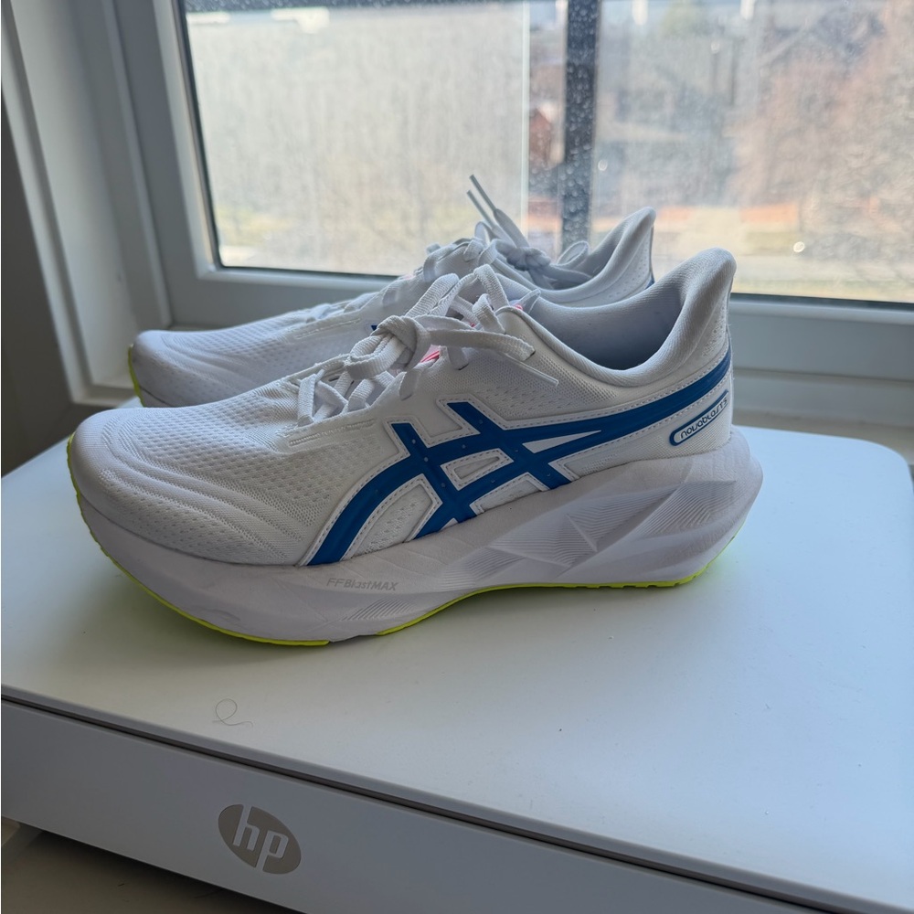 ASICS Novablast 5